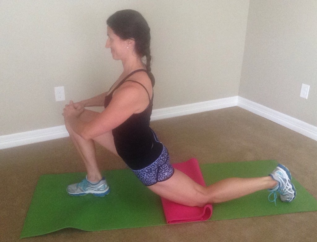 KneePain.Kneeling hip & quad stretch