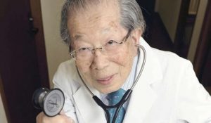 9 Simple Tips to Have a Happier and Healthier New Year (From a 105-Year-Old Doctor)